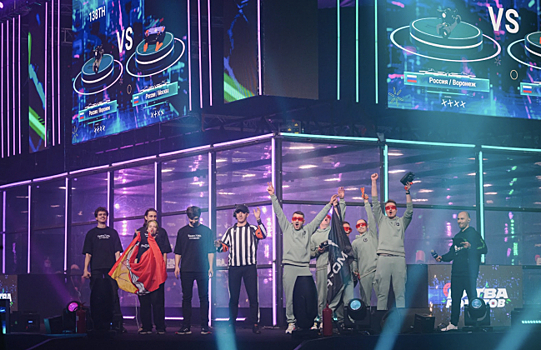 «Базис» стал титульным спонсором робототехнической команды «Атом»