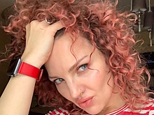 Жена Тихонова опубликовала фото с исцарапанным лицом