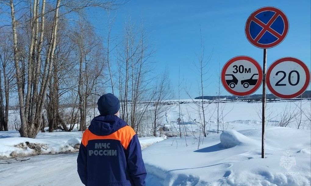 Из-за погодных условий ледовую переправу «Борок-Сарапул» закрыли