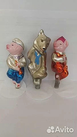 Сразу три отреставрированные елочные игрушки оценены продавцом в 35.000 рублей