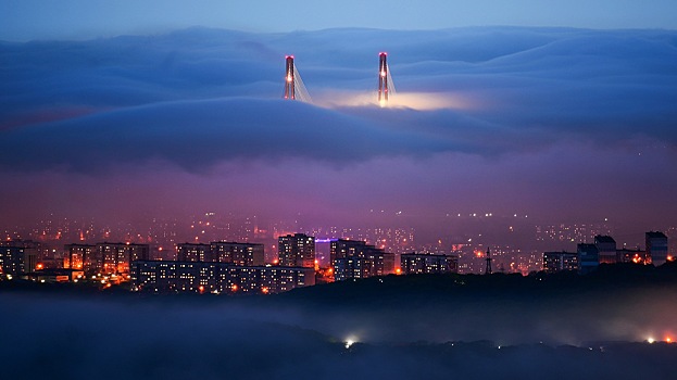 Вечерний Владивосток в облаках
