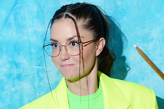 Беременная Агата Муцениеце угодила в непогоду на отдыхе в Сочи