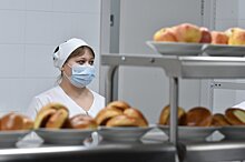 Москва на десятилетие опередила Петербург по уровню организации школьного питания