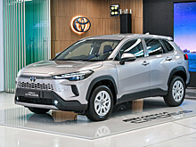 Новая Toyota Corolla Cross: стилистика престижных моделей и старая техника