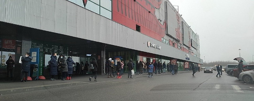 В Петербурге «заминировали» аэропорт Пулково и ТЦ «Китай-город»