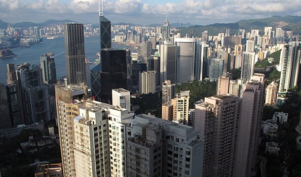 Лидер Гонконга затронула проблему доступности жилья на фоне протестов