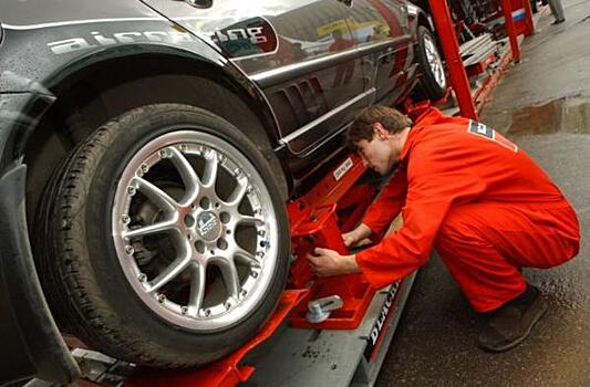 Как пройти техобслуживание иномарки после ухода компаний