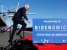 Экс-офицер США Беннетт назвал Байдена старым человеком, которым управляют другие