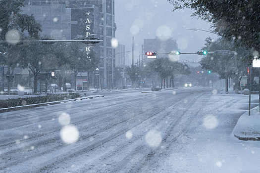 В США из-за снежной бури без электричества остались более 500 тысяч домов