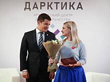 Дмитрий Артюхов наградил волонтеров медалями «За преданность Ямалу»