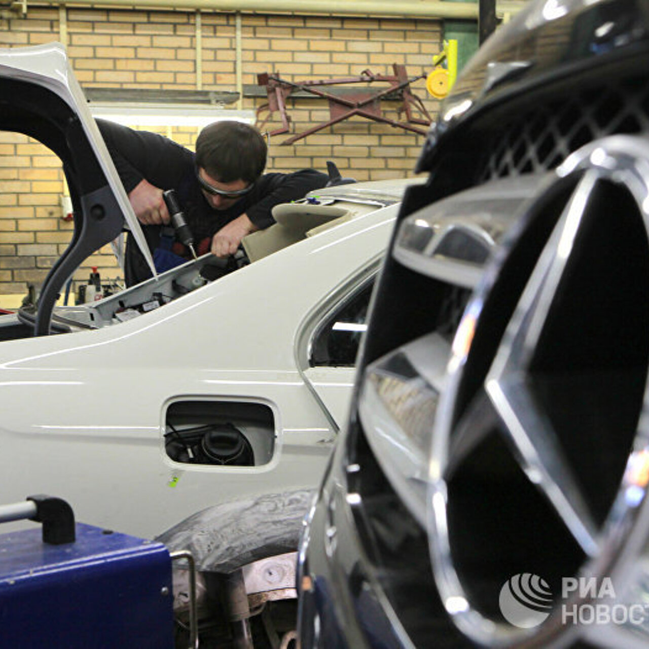 Поврежденные автомобили привозят в Финляндию из России для того, чтобы их  разбили в аварии - Рамблер/авто