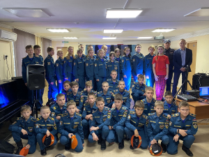 Севастопольские полицейские приняли участие в мероприятии, посвящённом безопасному поведению детей в Интернете