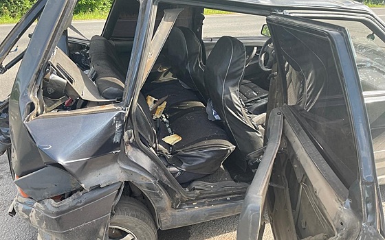 Опубликованы фото с места ДТП с четырьмя пострадавшими у Подвязья