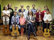 Один из самых титулованных гитаристов мира выступил перед детьми в Черемушках