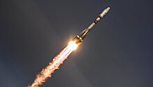 На Байконуре установили ракету с кораблем "Союз"
