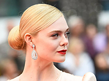 Эль Фаннинг рассказала, почему фильм Кончаловского худший в ее карьере