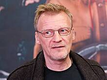 Жена Серебрякова опровергла слухи о госпитализации актера