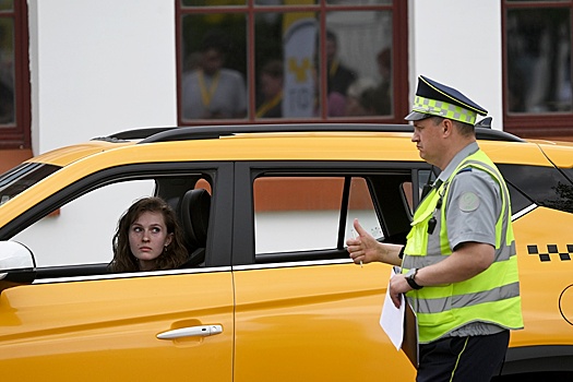 В Москве рассматривают переход на очный формат аттестации водителей такси