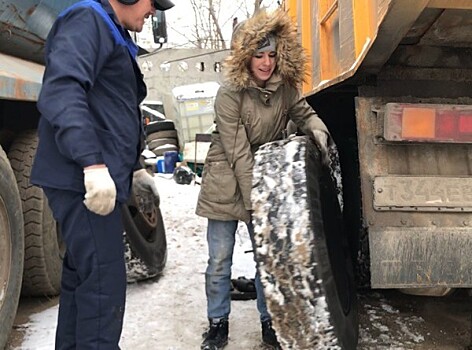 Красавица и КамАЗ: как хрупкая москвичка оказалась за рулем самосвала?