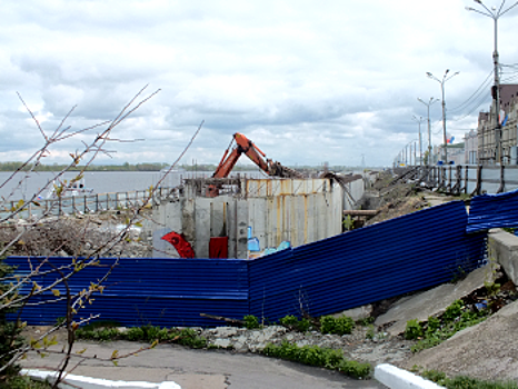 Реконструировать причальную стенку на Нижне-Волжской набережной пока не будут