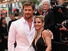 Испанская актриса Эльза Патаки появилась на публике с роскошными украшениями