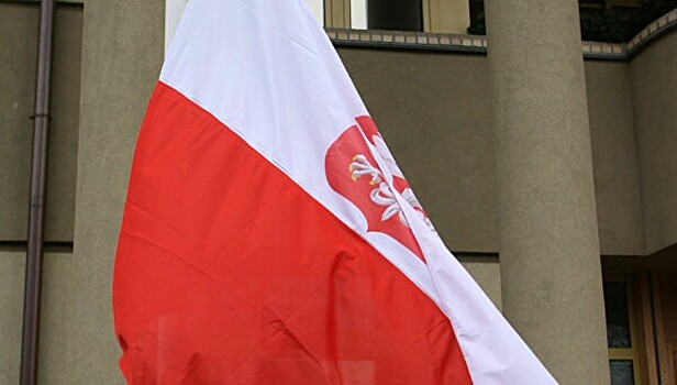 В Польше заявили о готовности построить постоянные базы НАТО на своей территории