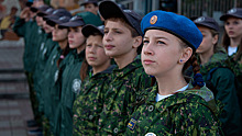 Ростовские юнармейцы получили право носить береты Президентского полка