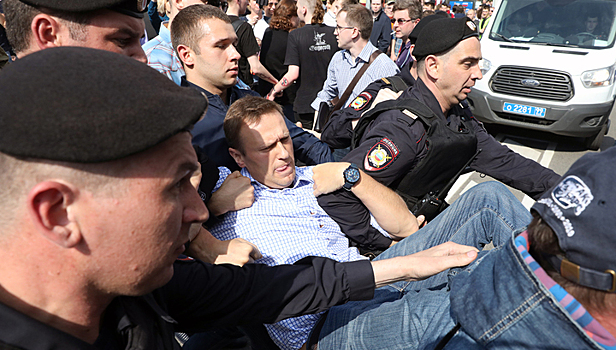 "Красносельское. 19.3": подробности задержания Навального