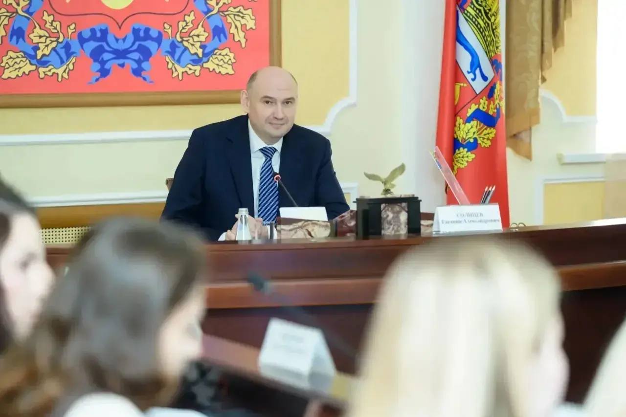 Евгений Солнцев назначил новых и.о. глав сельсоветов в Оренбуржье