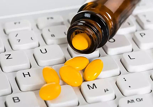 Онлайн-торговлю лекарствами в России разрешат только с курьерами-фармацевтами