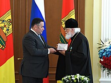 Митрополит Виктор стал Почётным гражданином Тверской области