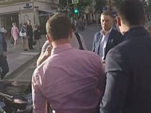 Активисты "СтопХам" столкнулись в центре Москвы с агрессивным водителем Mercedes