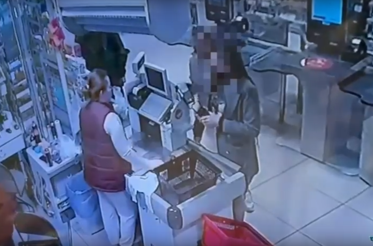 В Ижевске задержали неработающую женщину, которая после ночи с мужчиной присвоила его телефон