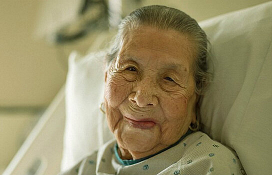 Исповедь фотографу: американец снял умирающих, рассказавших о мечтах и сожалениях