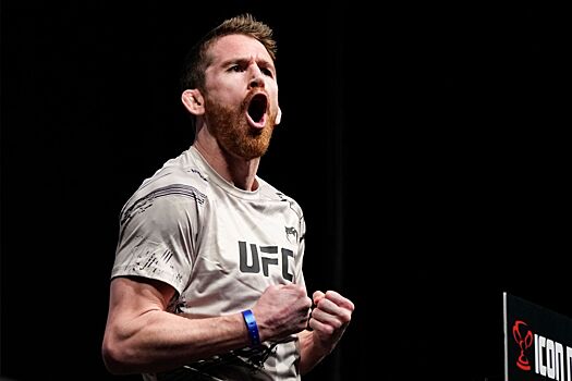 Кори Сэндхаген — Роб Фонт, Умар Нурмагомедов, Пётр Ян, легчайший вес UFC