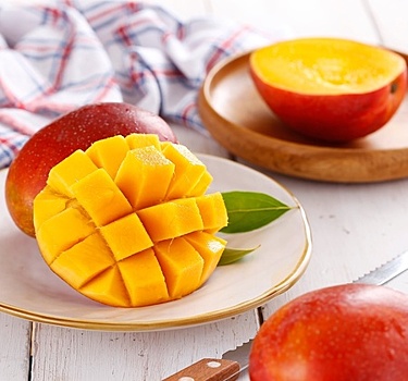 Как правильно есть манго в сыром виде