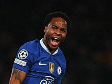 Стерлинг принял участие в рекламной кампании Burberry. Его и других знаменитостей выбрали за «узнаваемость, драйв и достижения»