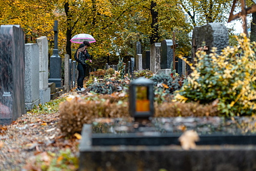 В Новосибирске прошли тайные похороны жертвы ДТП с участием Собчак