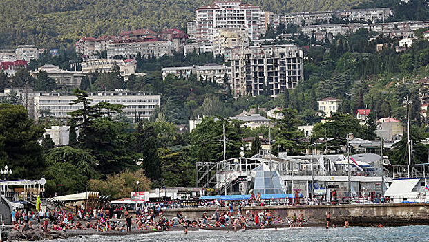 Определены десять популярных российских курортов для летнего отдыха на море