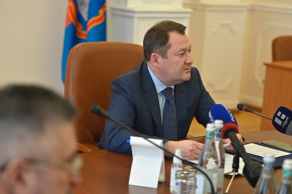 Максим Егоров поручил начать подготовку к предстоящему голосованию по выбору территорий для благоустройства
