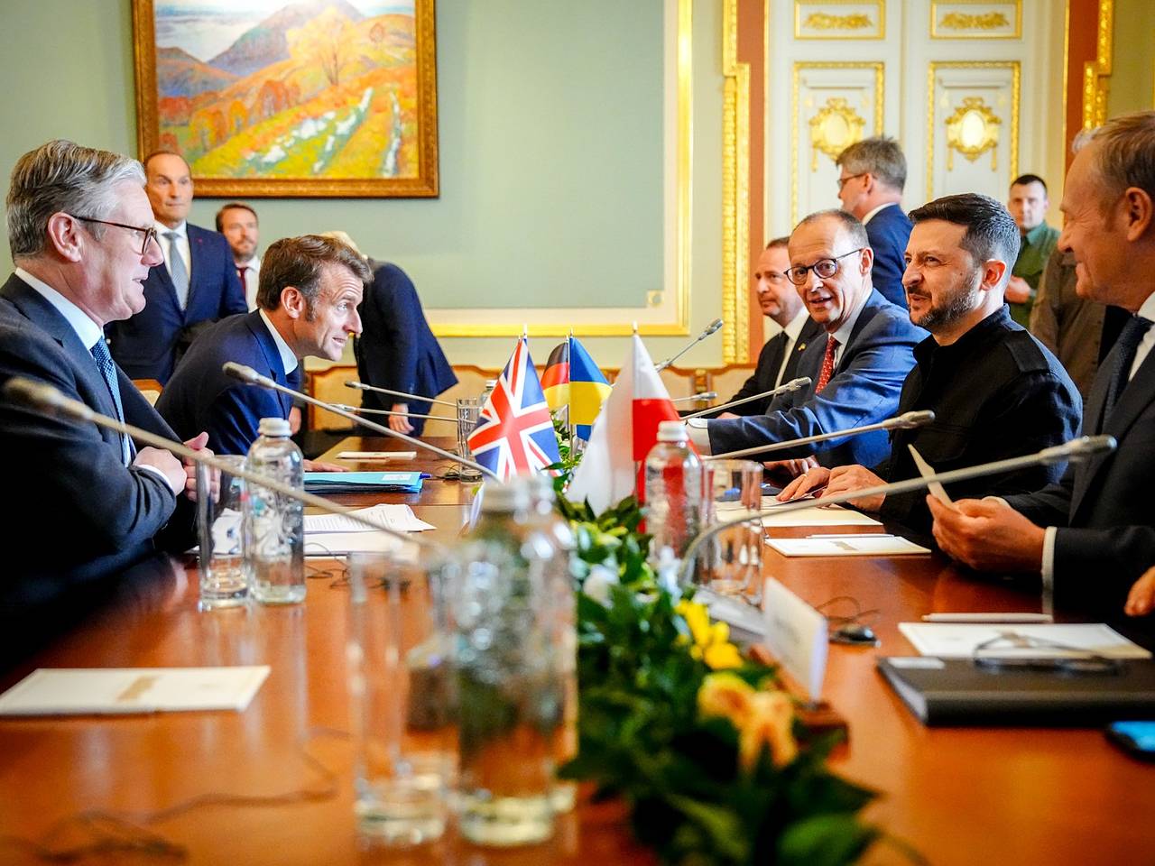 WSJ: Европейские лидеры предостерегли Зеленского от уступок России