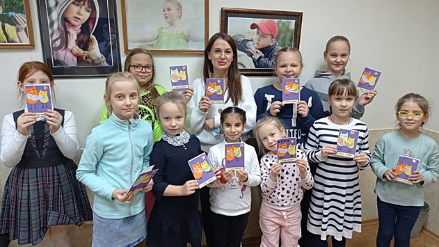Мастер-класс для детей «Открытка маме» провели в Щаповском