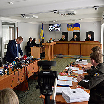 Провальный суд над Януковичем сокращает дни власти Порошенко