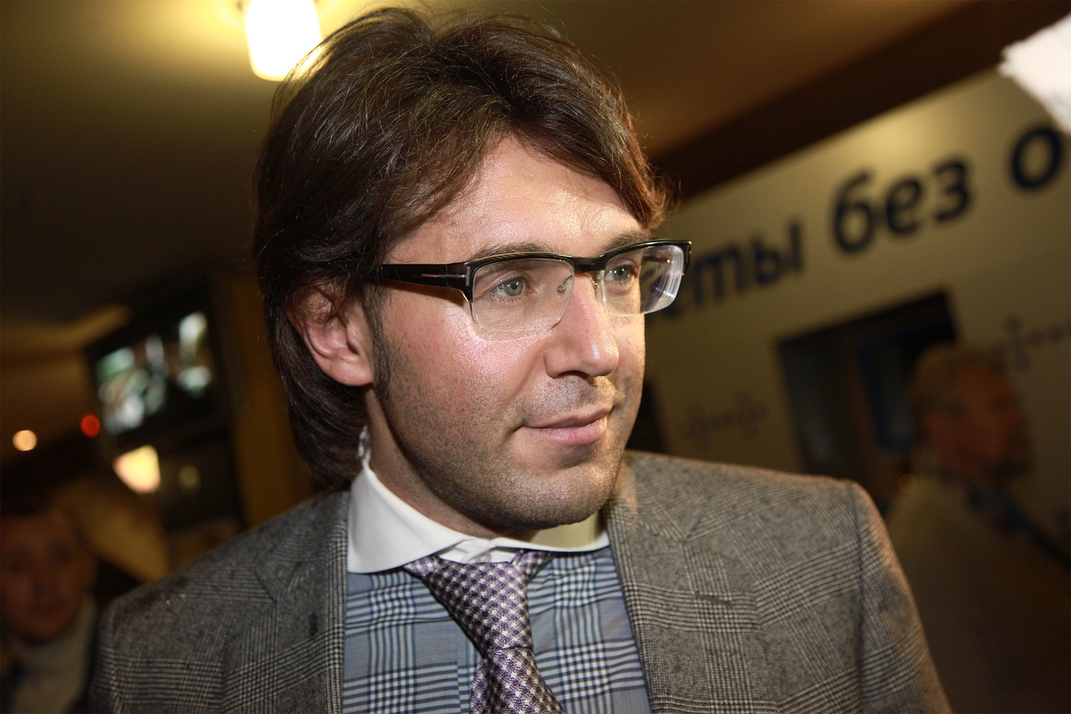 Андрей Малахов стал ведущим нового сериала про мошенников