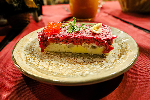 Россиянам раскрыли более полезные рецепты салатов «Мимоза» и «Шуба»