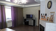 Трехкомнатную квартиру и подземный гараж продают в Барнауле за 7 млн руб.