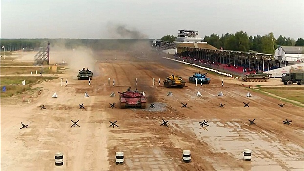 Победа за Россией: чем запомнился полуфинальный заезд «Танкового биатлона»