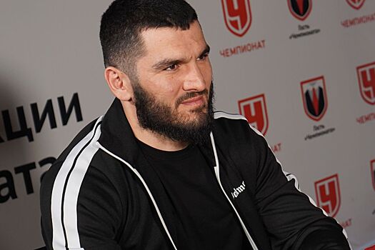 Бетербиев рассказал, с кем хотел бы подраться