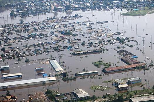 В селе Антипаюта на Ямале от наводнения пострадал самый старый дом