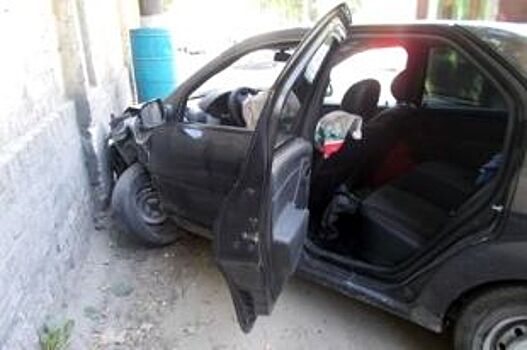 В Саратовском районе УАЗ сбил двух прохожих